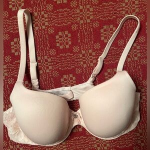 Victoria Secret lightly lined satin lace Full coverage